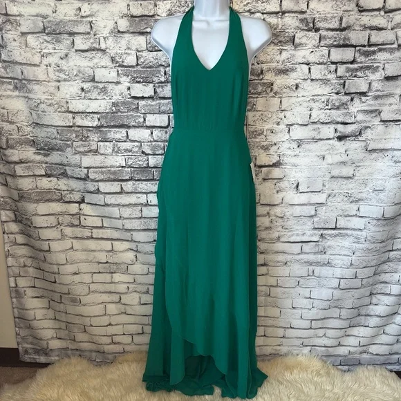 green emerald velvet dress Ruched Printed Halter Neck Sleeveless Dress – Charming Charlie main image 0